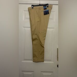 NWT! Men's St.John’s Bay Size 40x30 Temp Flex Flat Front Slim Fit Khaki Pants
